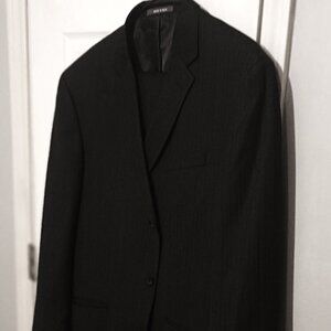 Kenneth Cole Reaction Men 2 Peice Charcoal Suit   48L